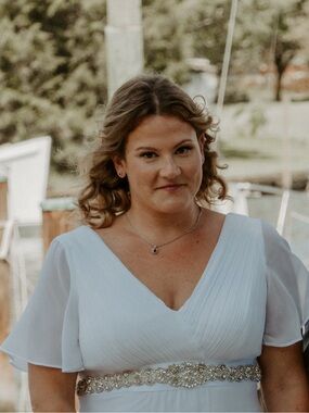 Meet your Posher, Jolie
